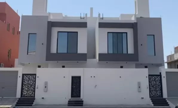 Residential Ready Property 4+maid Bedrooms U/F Villa in Compound  for sale in Riyadh #26603 - 1  image 