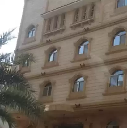 Residential Ready Property 3 Bedrooms U/F Apartment  for rent in Riyadh #27214 - 1  image 