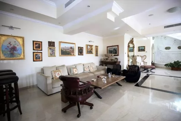 Residencial Listo Propiedad 5 habitaciones F / F Ático  venta en al-sad , Doha #8000 - 1  image 